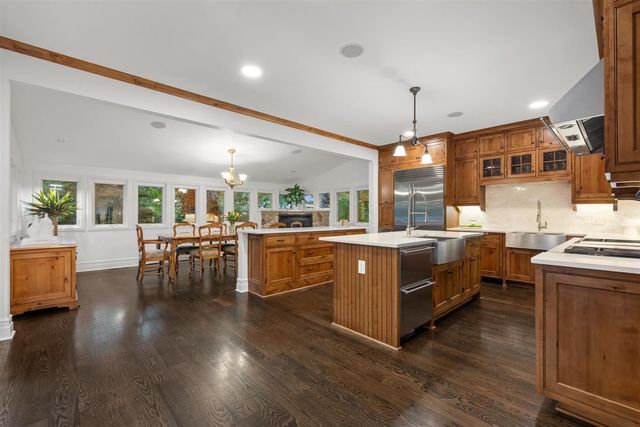 644 Beaver Road, Glenview, IL 60025
