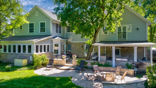 644 Beaver Road, Glenview, IL 60025