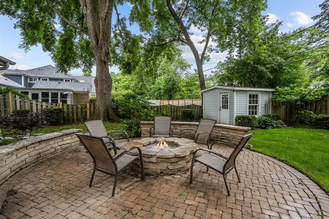 644 Beaver Road, Glenview, IL 60025