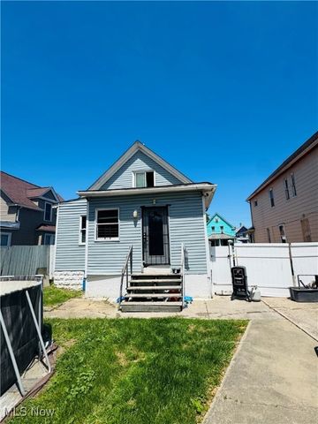 4301 Hodgson Avenue, Cleveland, OH 44109