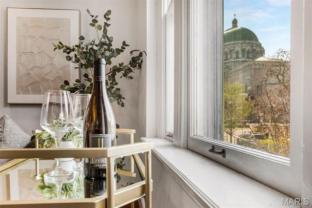 310 N Newstead Avenue, St Louis, MO 63108