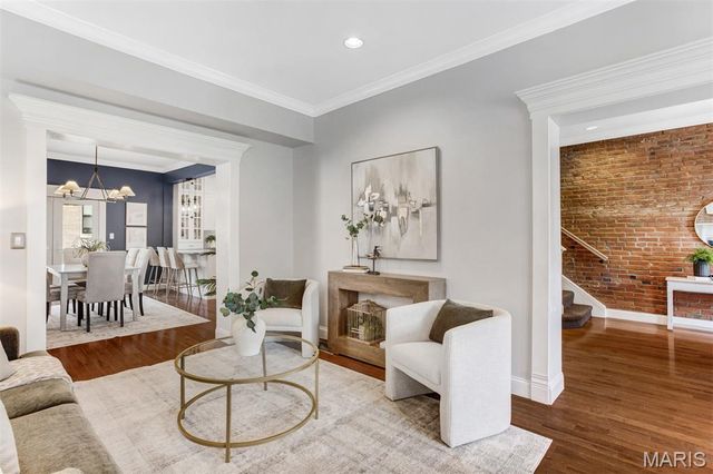 310 N Newstead Avenue, St Louis, MO 63108