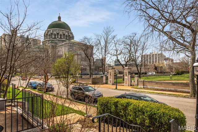 310 N Newstead Avenue, St Louis, MO 63108