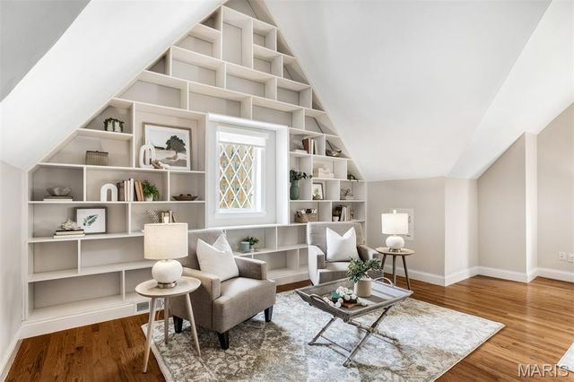 310 N Newstead Avenue, St Louis, MO 63108