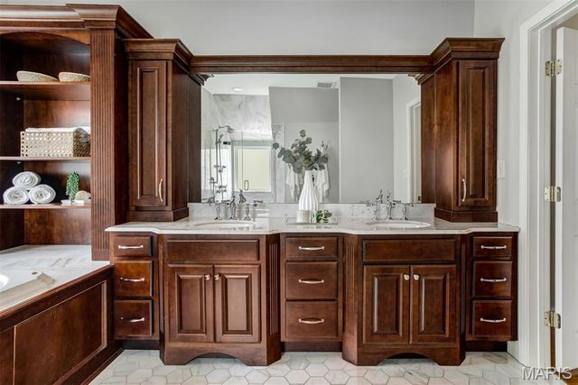 310 N Newstead Avenue, St Louis, MO 63108