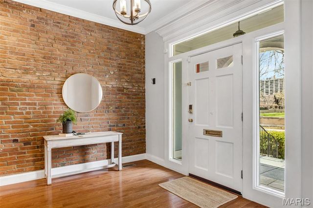 310 N Newstead Avenue, St Louis, MO 63108