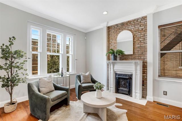 310 N Newstead Avenue, St Louis, MO 63108