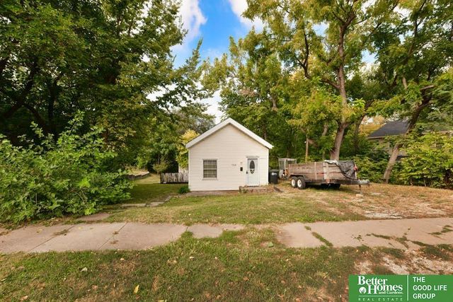 1704 S 18 Street, Omaha, NE 68108
