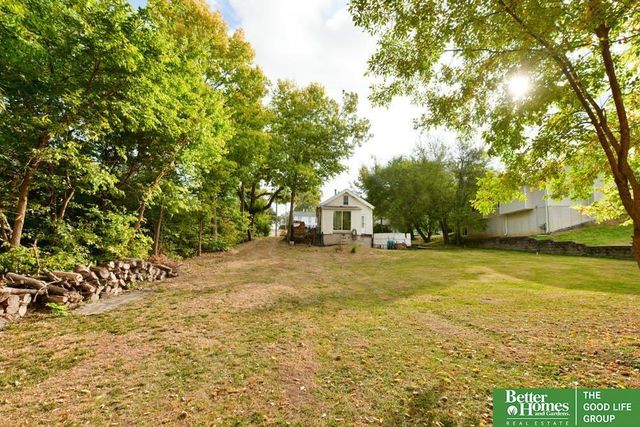 1704 S 18 Street, Omaha, NE 68108