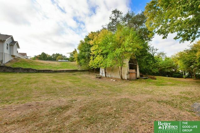 1704 S 18 Street, Omaha, NE 68108
