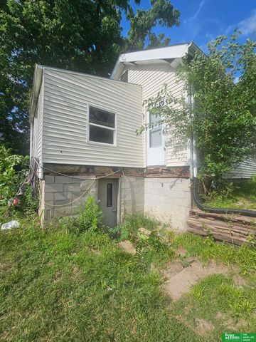 1704 S 18 Street, Omaha, NE 68108