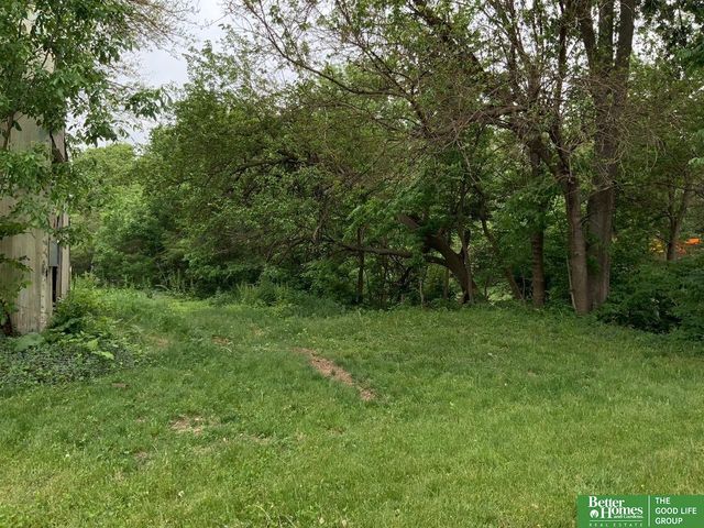 1704 S 18 Street, Omaha, NE 68108