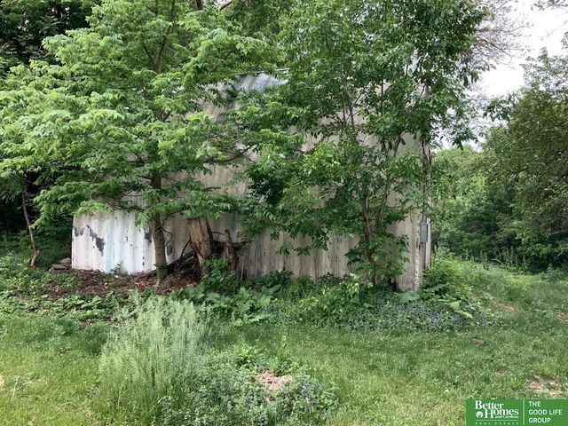 1704 S 18 Street, Omaha, NE 68108