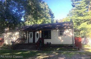 212 Center Street, Holly, MI 48442