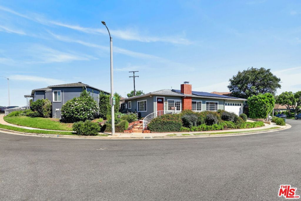 5551 Arch Crest Drive, Los Angeles, CA 90043 — photo 2