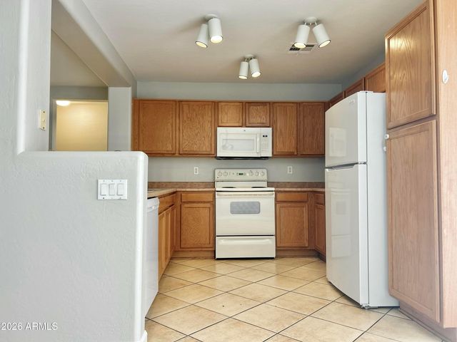 2701 E BAGDAD Road, San Tan Valley, AZ 85143