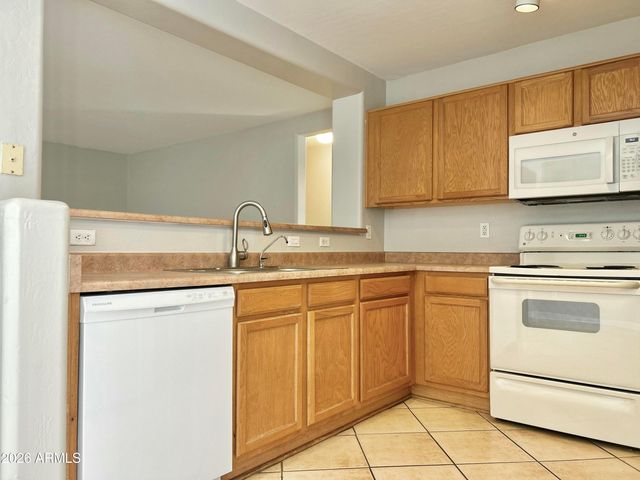 2701 E BAGDAD Road, San Tan Valley, AZ 85143