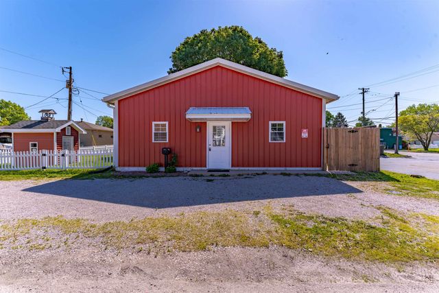 102 N Elm Street, Fort Branch, IN 47648