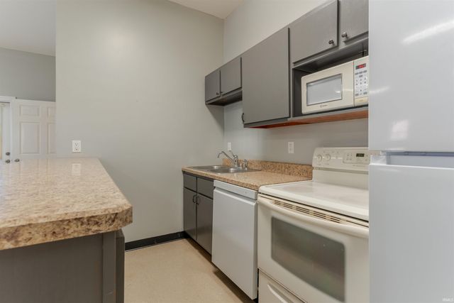 102 N Elm Street, Fort Branch, IN 47648