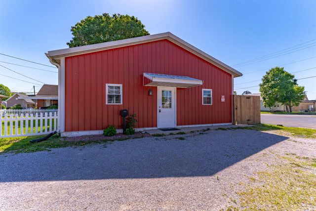 102 N Elm Street, Fort Branch, IN 47648