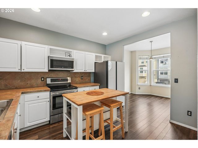 12045 Sw CHUKAR Ter, Beaverton, OR 97007