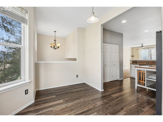 12045 Sw CHUKAR Ter, Beaverton, OR 97007