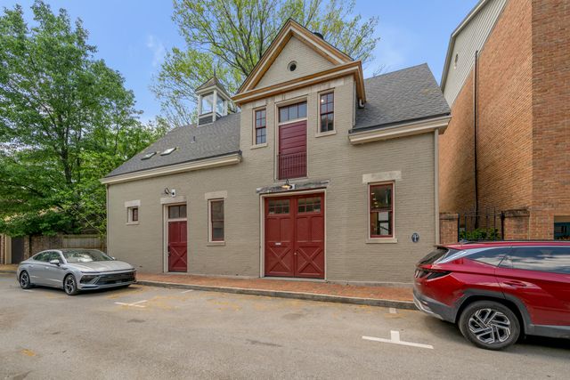 340 New Street, Lexington, KY 40507