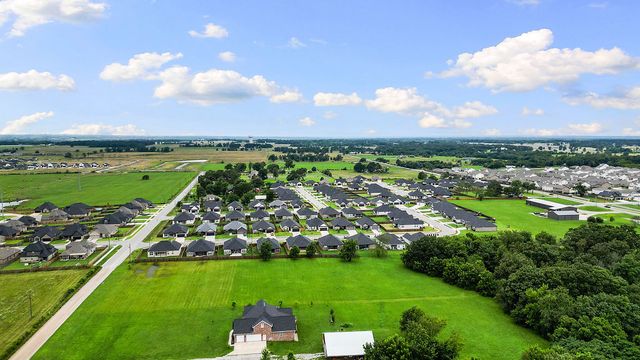 Edgewood Road, Bentonville, AR 72713