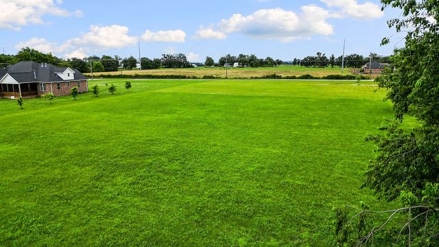 Edgewood Road, Bentonville, AR 72713