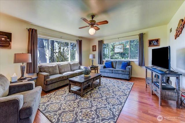 43004 196th Avenue SE, Enumclaw, WA 98022