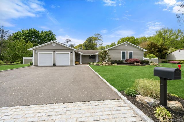 12 Buccaneer Lane, East Setauket, NY 11733