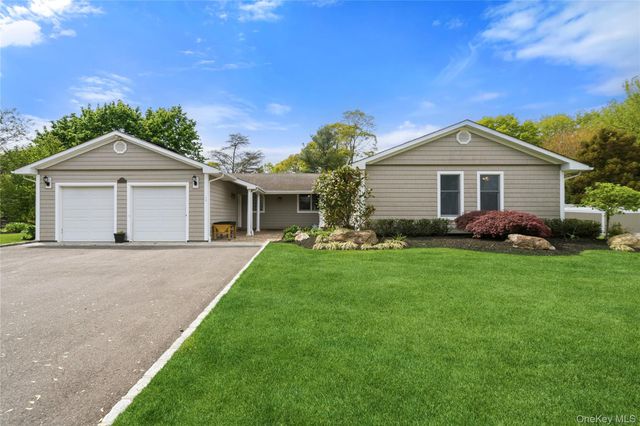 12 Buccaneer Lane, East Setauket, NY 11733