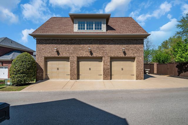 3128 Natoma Cir, Thompsons Station, TN 37179