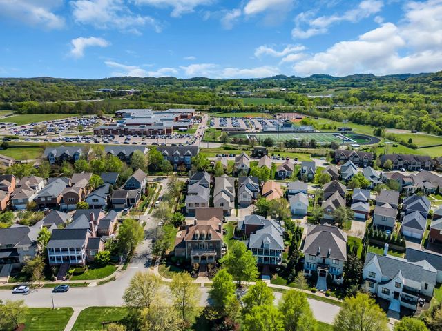 3128 Natoma Cir, Thompsons Station, TN 37179