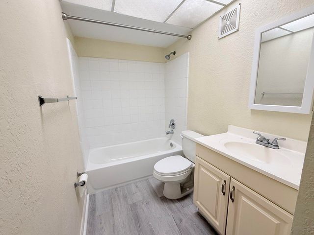 760 SE 2nd Avenue D112, Deerfield Beach, FL 33441