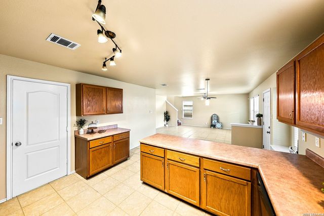 626 Coral Harbor, San Antonio, TX 78251