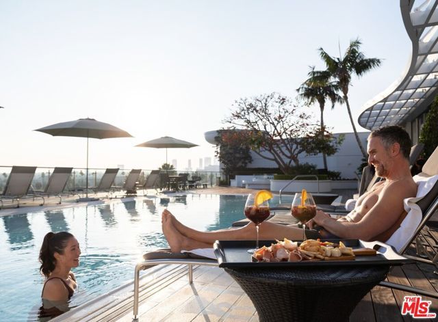 8500 Burton Way 411, Los Angeles, CA 90048