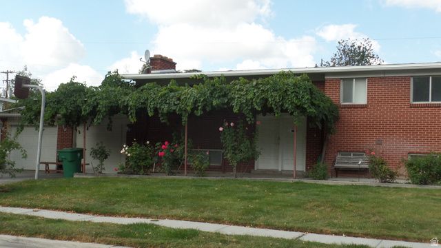 4932 S PINEHILL DR, Murray, UT 84107