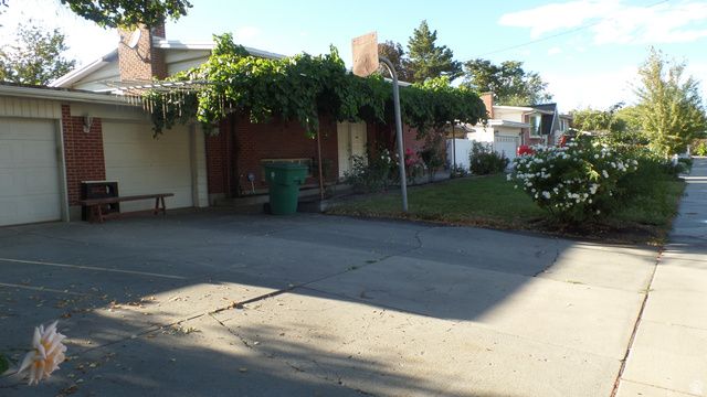4932 S PINEHILL DR, Murray, UT 84107