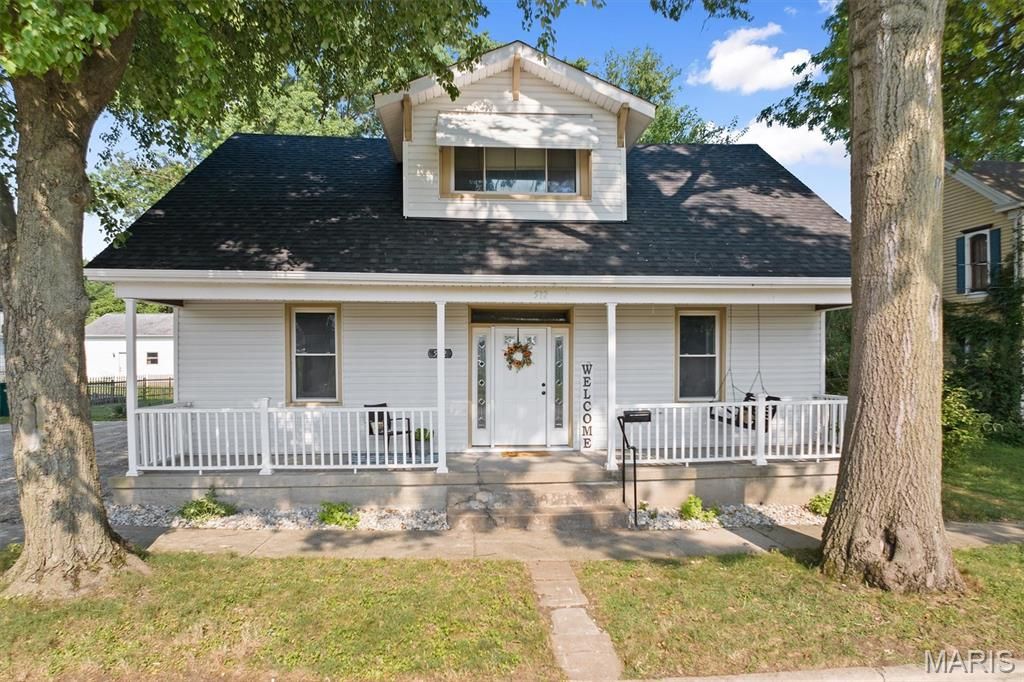 512 S Herman Street, Lebanon, IL 62254