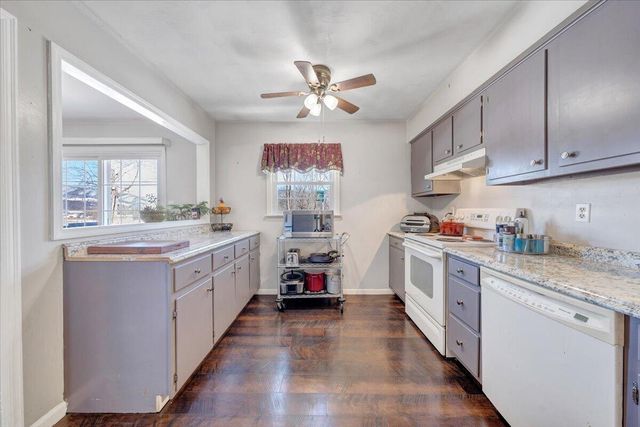 135 Silverbirch DR, Blue Ridge, VA 24064