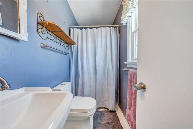 135 Silverbirch DR, Blue Ridge, VA 24064