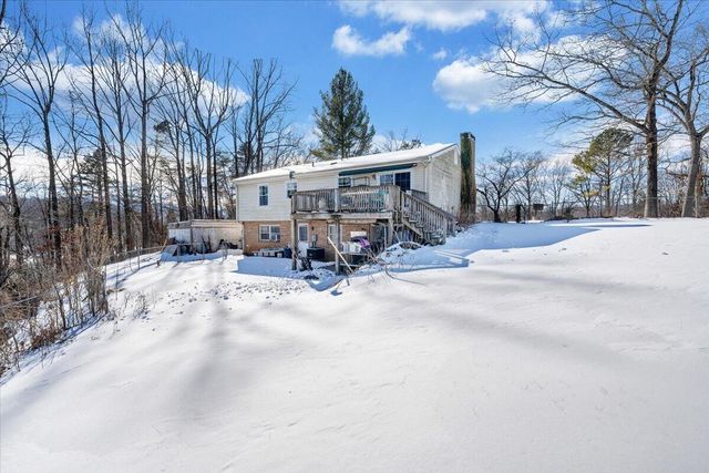 135 Silverbirch DR, Blue Ridge, VA 24064