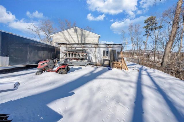 135 Silverbirch DR, Blue Ridge, VA 24064