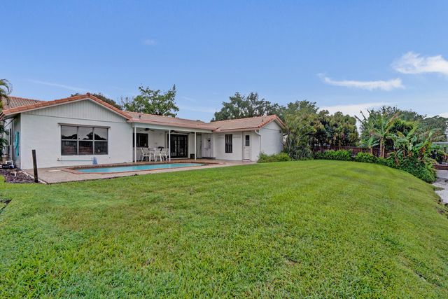 1721 SW 69th Avenue, Plantation, FL 33317