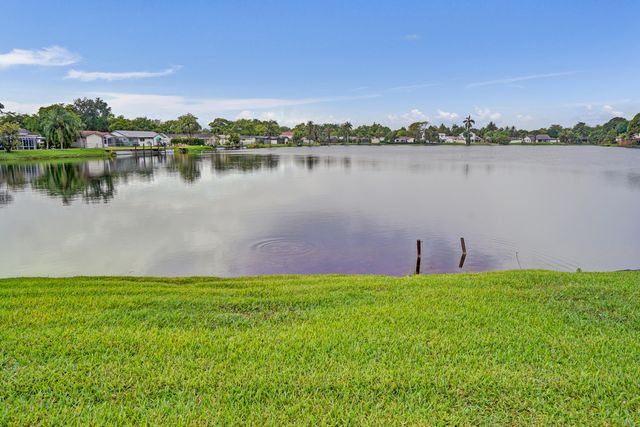 1721 SW 69th Avenue, Plantation, FL 33317