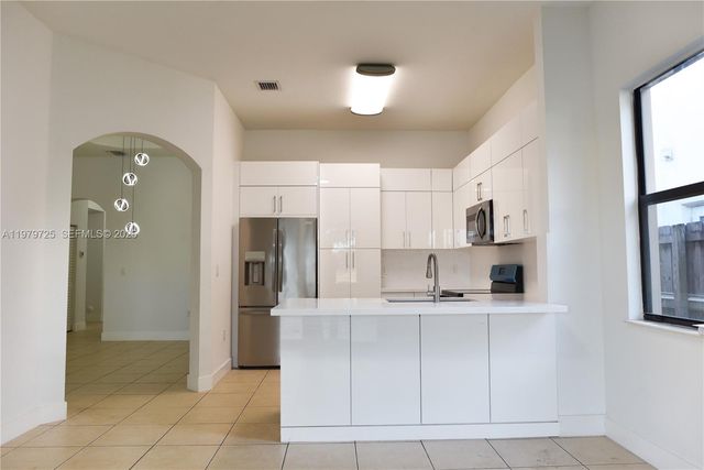 3771 SE 5th Ct, Homestead, FL 33033