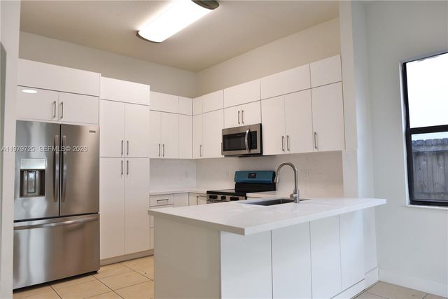 3771 SE 5th Ct, Homestead, FL 33033