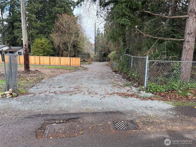 9936 Barnes Lane S, Tacoma, WA 98444