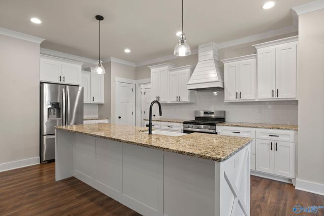 5107 Spring Creek Drive, Guntersville, AL 35976